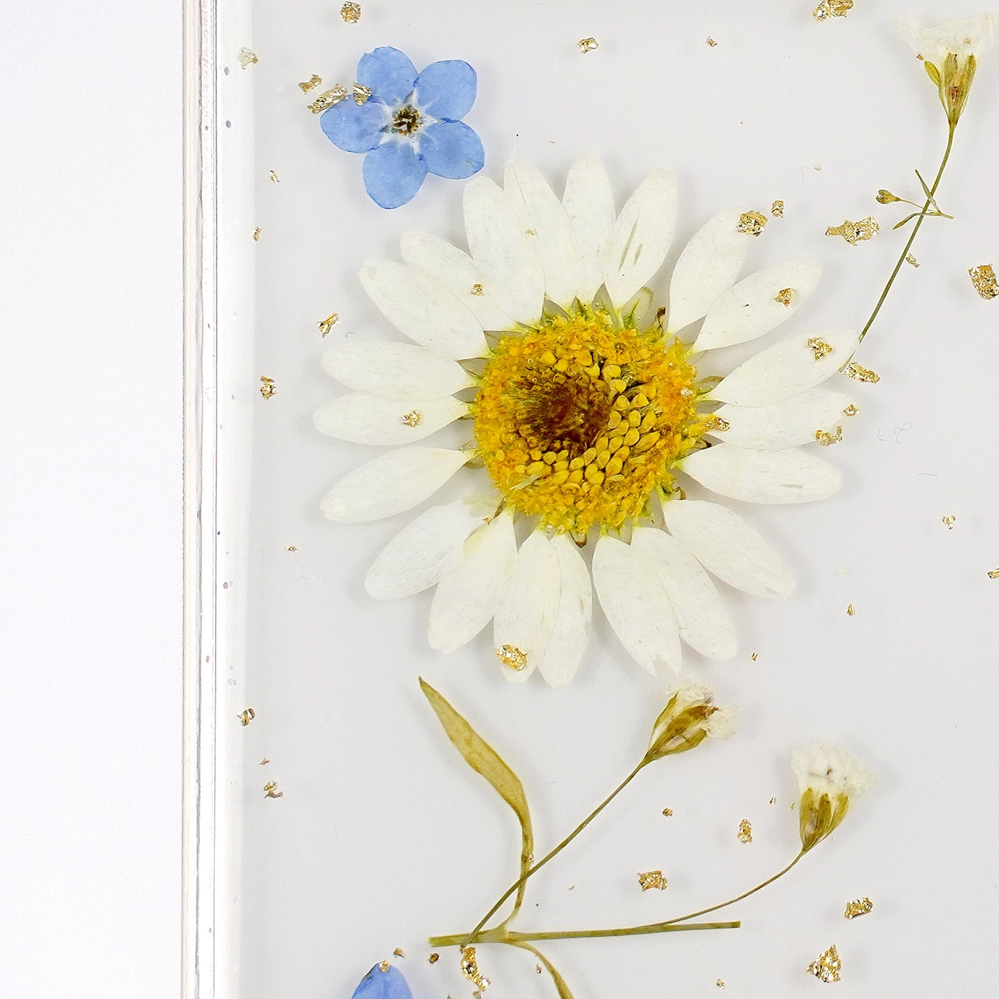 Resin Art Phone Case for iPhone 16 Pro, Blue and White Flower Pattern